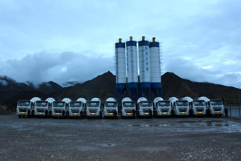 FYG5310GJBE型混凝土搅拌运输车+西藏林拉公路项目+12台